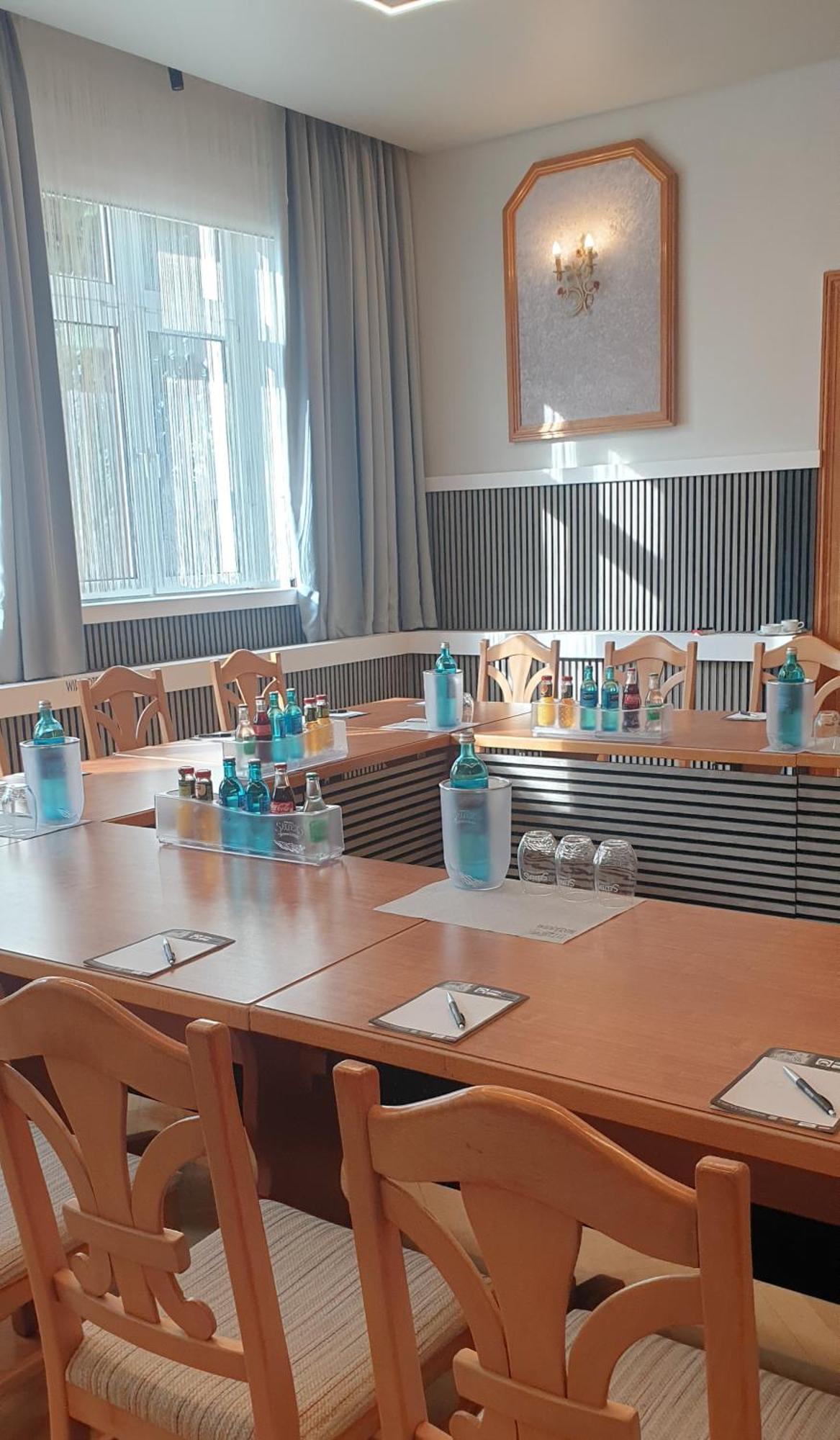 Hotel Wippertal - Voll Klimatisiert Bernburg Extérieur photo